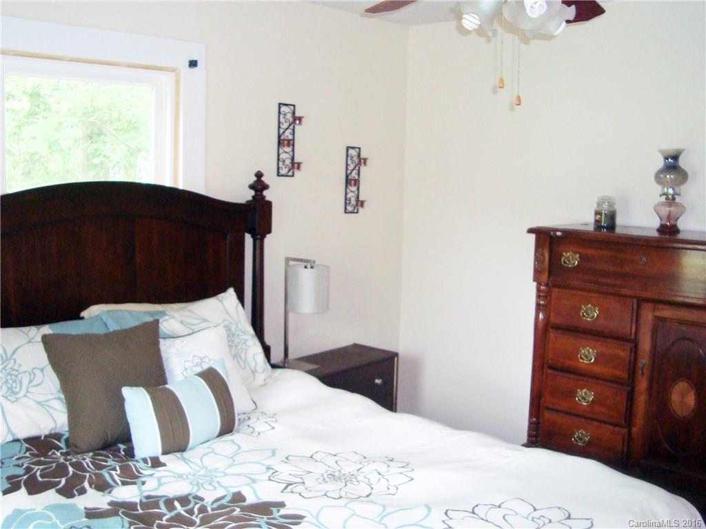 408 South Ridge Street, Unit 1520 Dallas, NC 28034 - Photo 12 of 15 Gallery Image 12