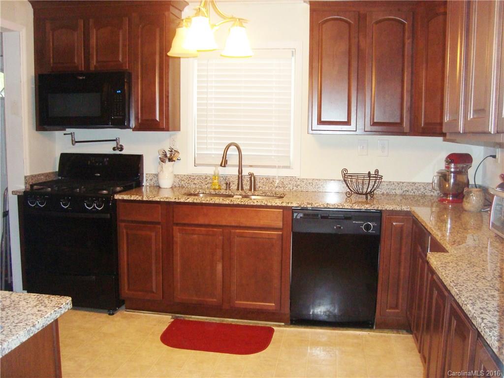 408 South Ridge Street, Unit 1520 Dallas, NC 28034 - Photo 9 of 15 Gallery Image 9
