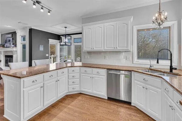 $765,000 | 10908 West 144th Street, Overland Park, KS 66221