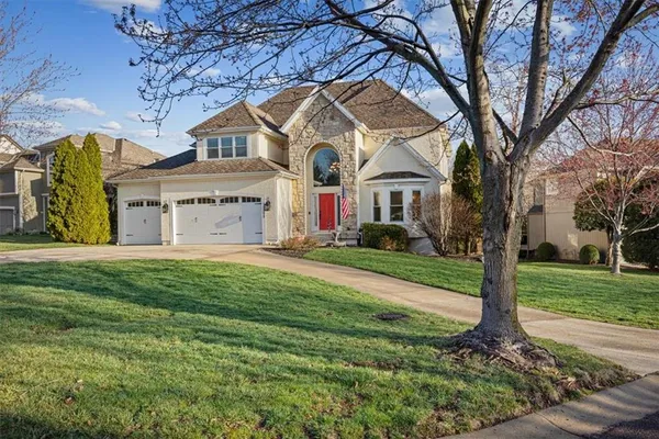 $765,000 | 10908 West 144th Street, Overland Park, KS 66221