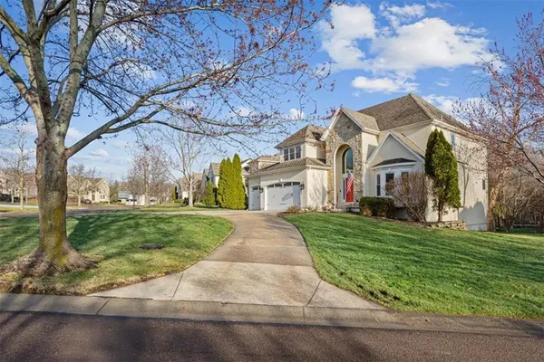 $765,000 | 10908 West 144th Street, Overland Park, KS 66221