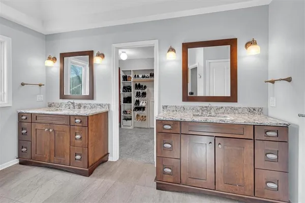 $765,000 | 10908 West 144th Street, Overland Park, KS 66221
