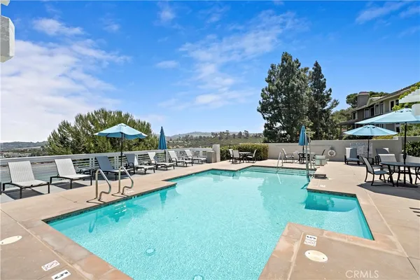 $4,580,000 | 24 Narbonne, Newport Beach, CA 92660