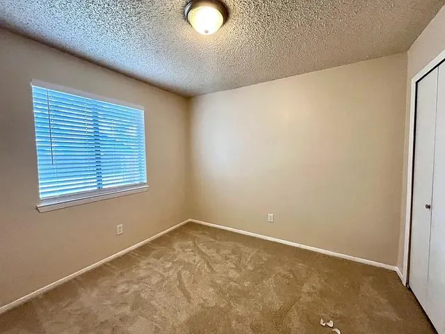 $2,000 | 6116 Yellowstone Drive, Mesquite, TX 75150