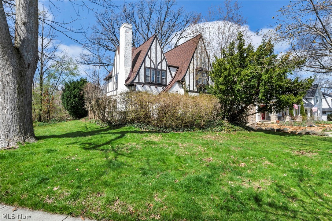 1284 Overlook Road Lakewood, OH 44107 - Photo 36 of 42