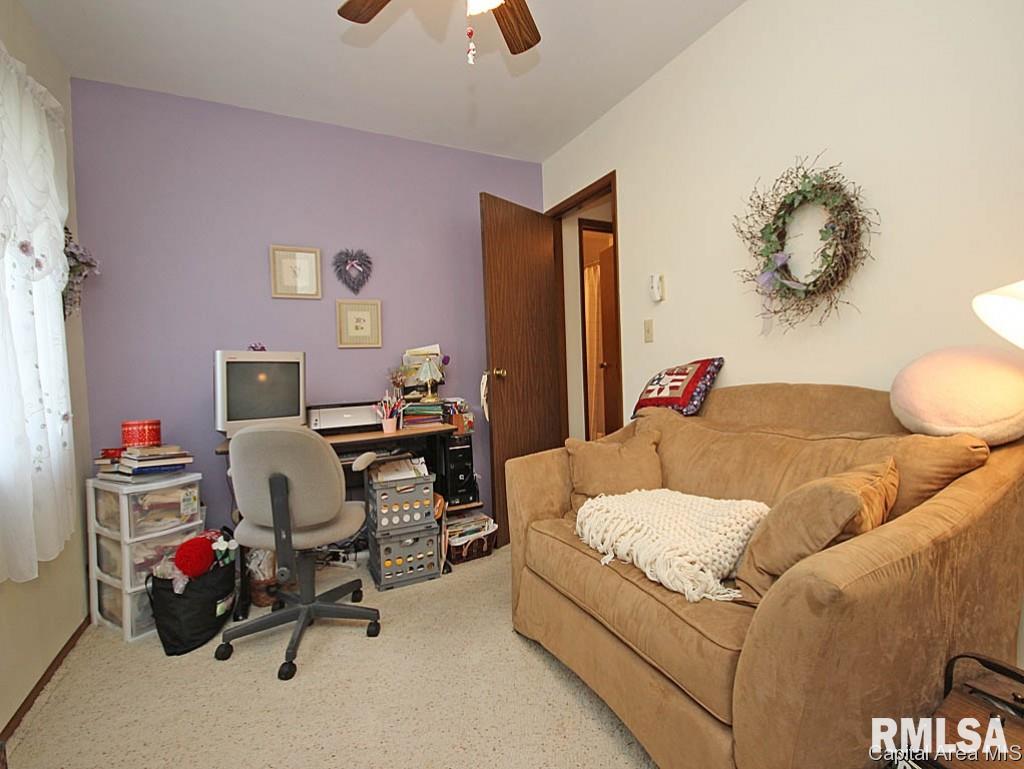 2720 Selkirk Road Springfield, IL 62702 - Photo 18 of 33
