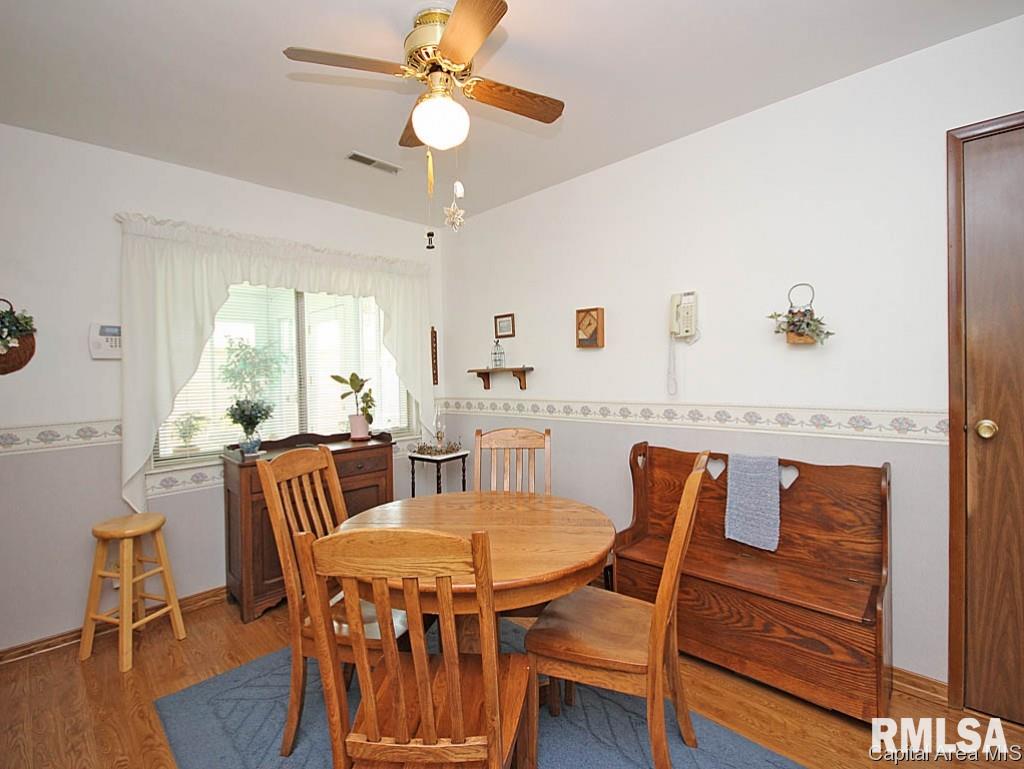 2720 Selkirk Road Springfield, IL 62702 - Photo 8 of 33