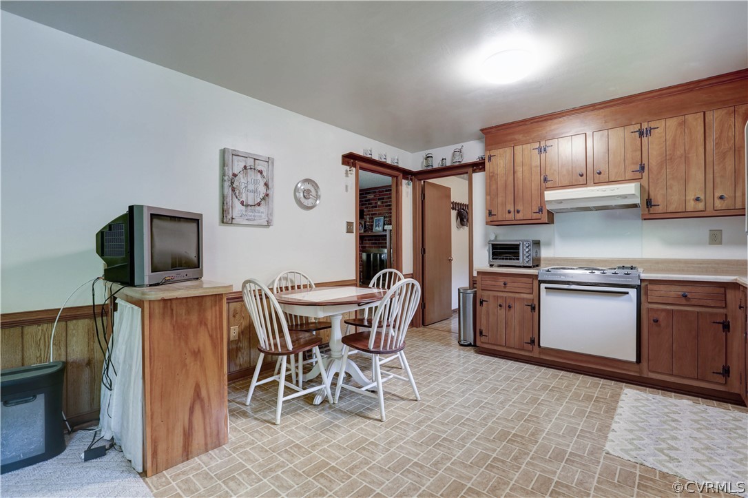 2119 Urbine Road Powhatan, VA 23139 - Photo 12 of 32 Gallery Image 12