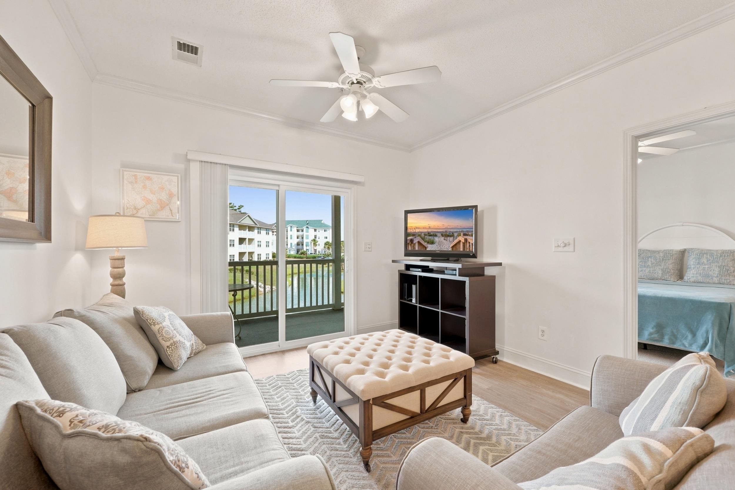 1100 Commons Boulevard, Unit 304 Myrtle Beach, SC 29572 - Photo 7 of 40