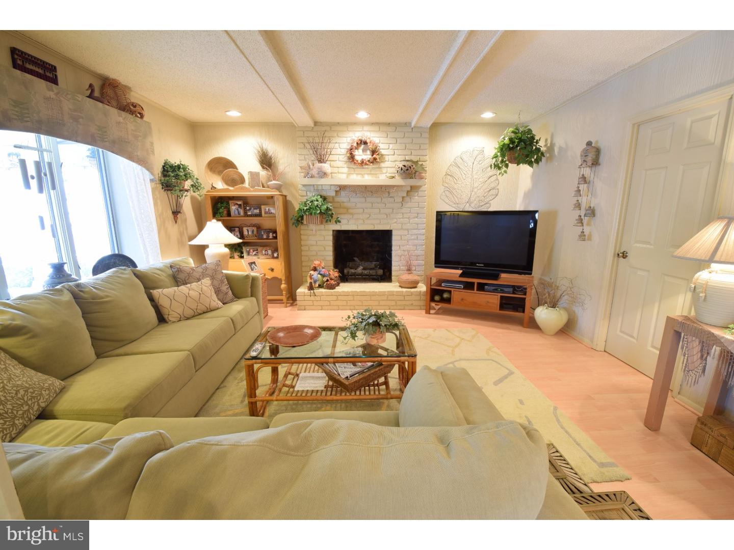 34 Bull Run Road Laurel Springs, NJ 08021 - Photo 11 of 23 Family Room