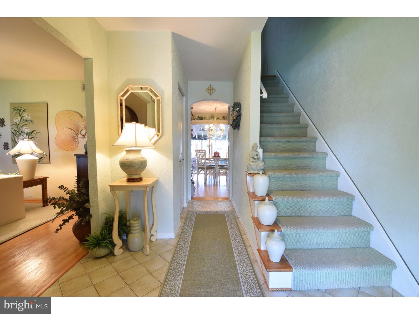 34 Bull Run Road Laurel Springs, NJ 08021 - Photo 4 of 23 Foyer