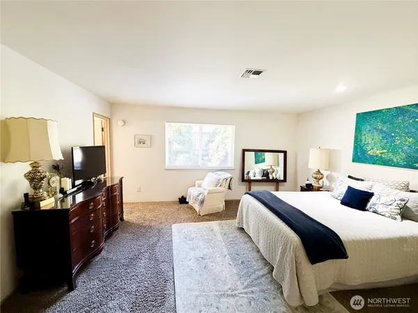 $825,000 | 4504 67th Avenue West, University Place, WA 98466