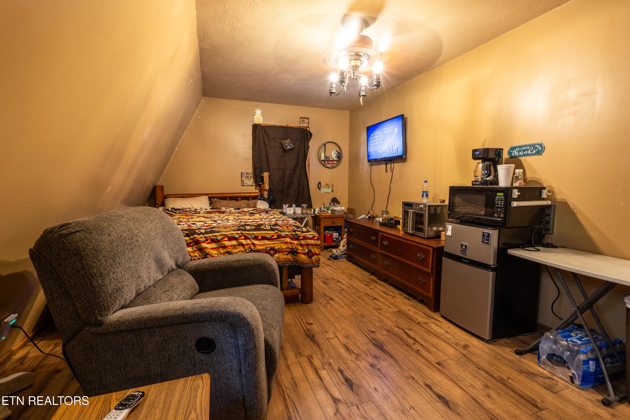 606 Caney Creek Road Sevierville, TN 37863 - Photo 2 of 13 Gallery Image 2