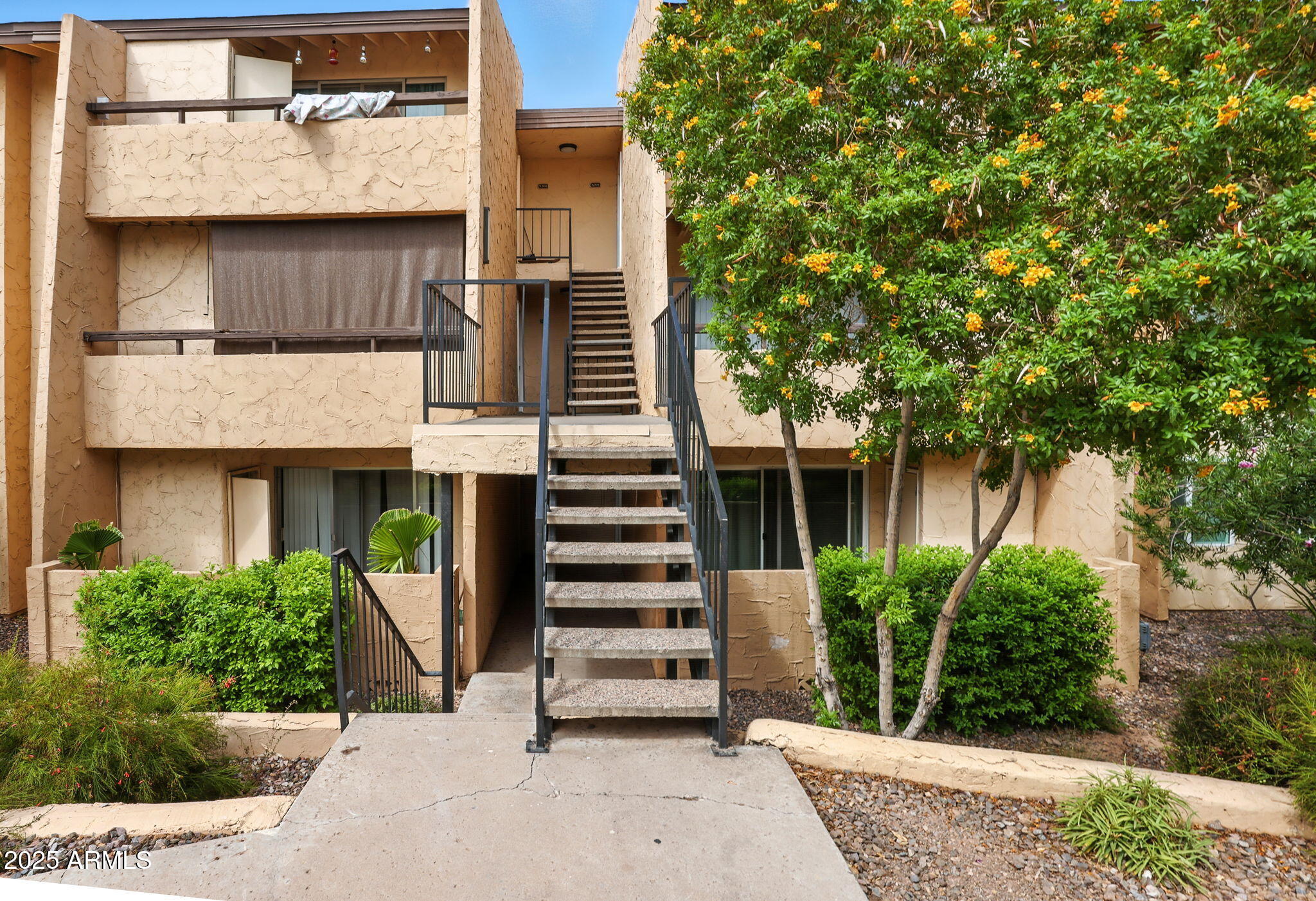 8055 East Thomas Road, Unit N201 Scottsdale, AZ 85251 - Photo 8 of 28 3-web-or-mls-IMG_0214