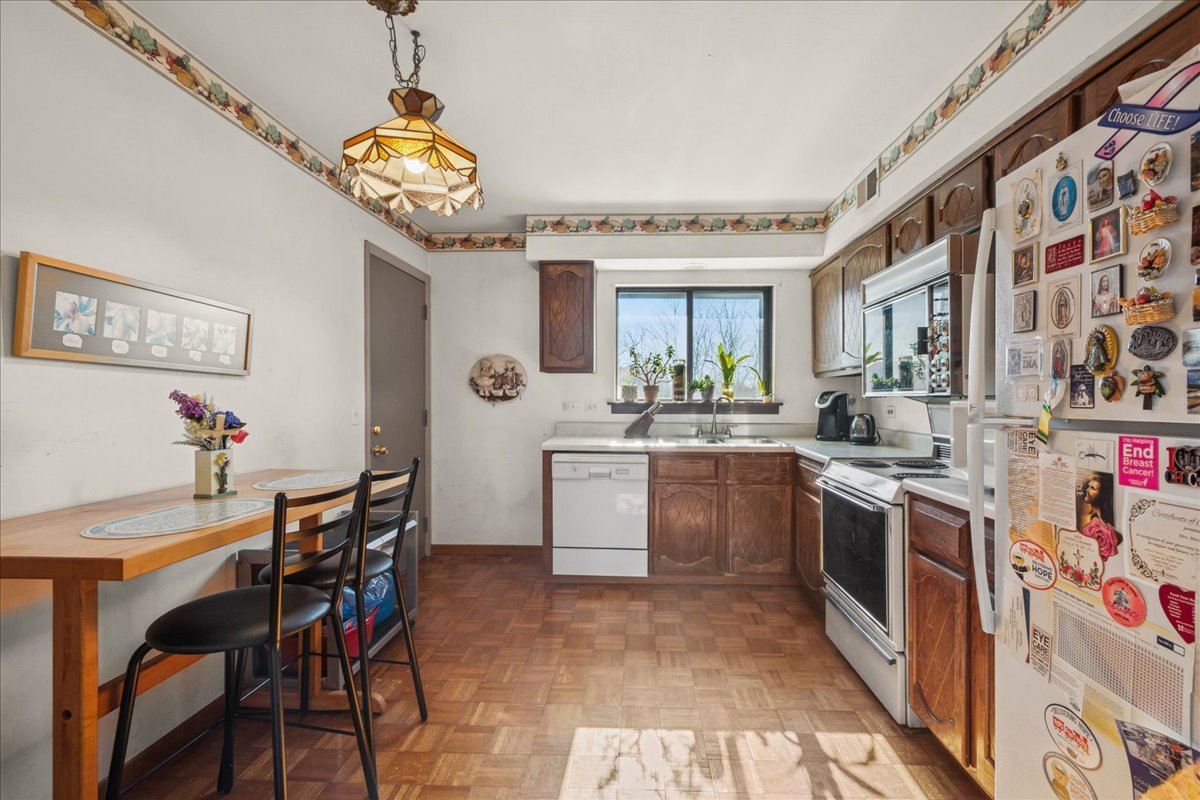 3266 Sanders Road, Unit 6F Northbrook, IL 60062 - Photo 8 of 20