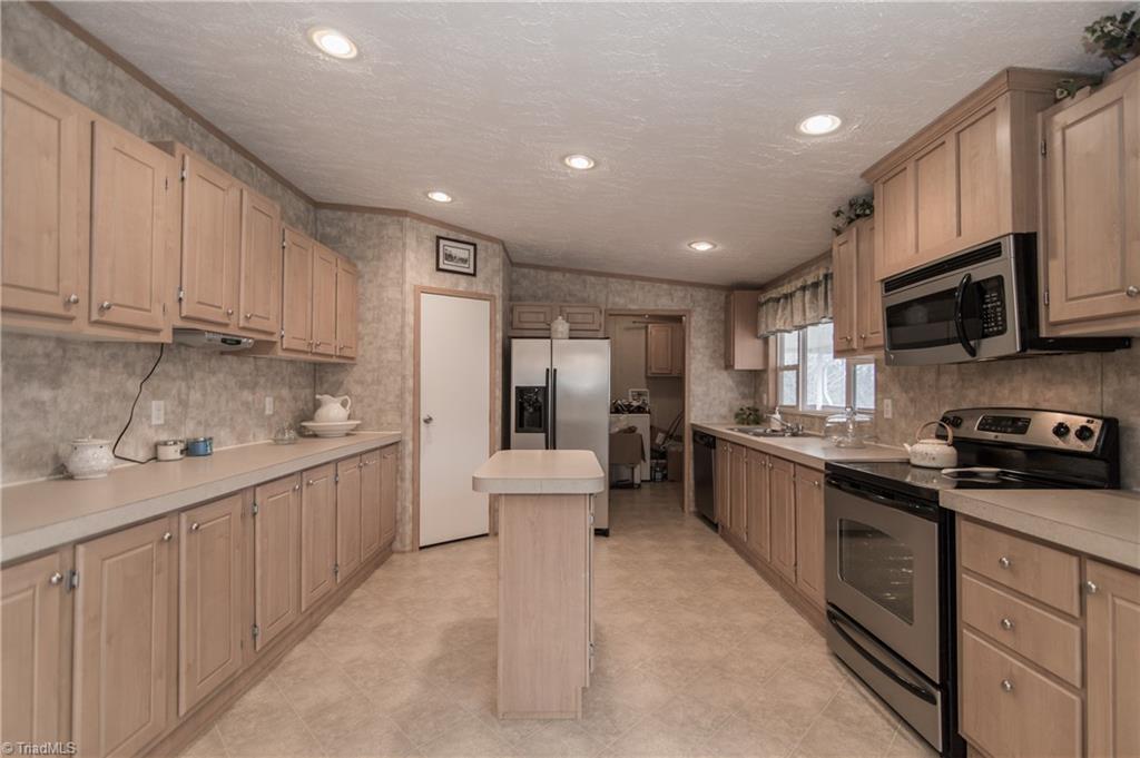 448 Spicer Road Elkin, NC 28621 - Photo 3 of 7 Kitchen