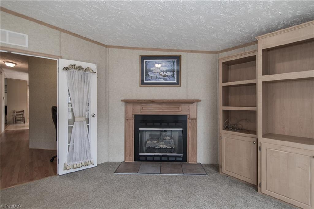 448 Spicer Road Elkin, NC 28621 - Photo 5 of 7 Family Room
