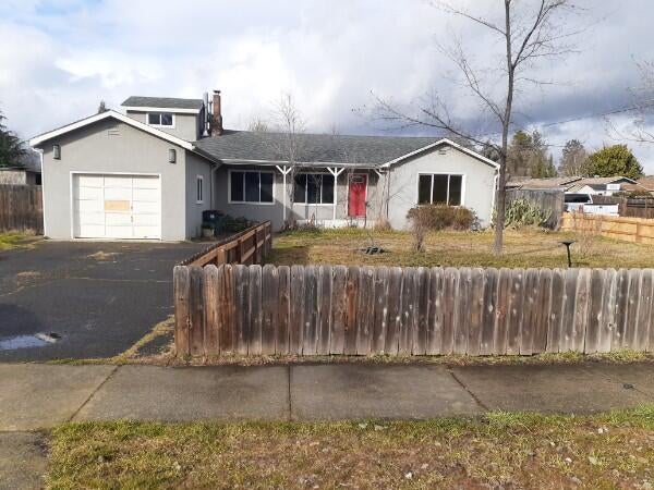 1917 Roberts Road Medford, OR 97504 - Photo 1 of 44 house from street