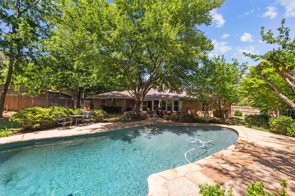 13 Windward Road, Benbrook, TX 76132 Compass