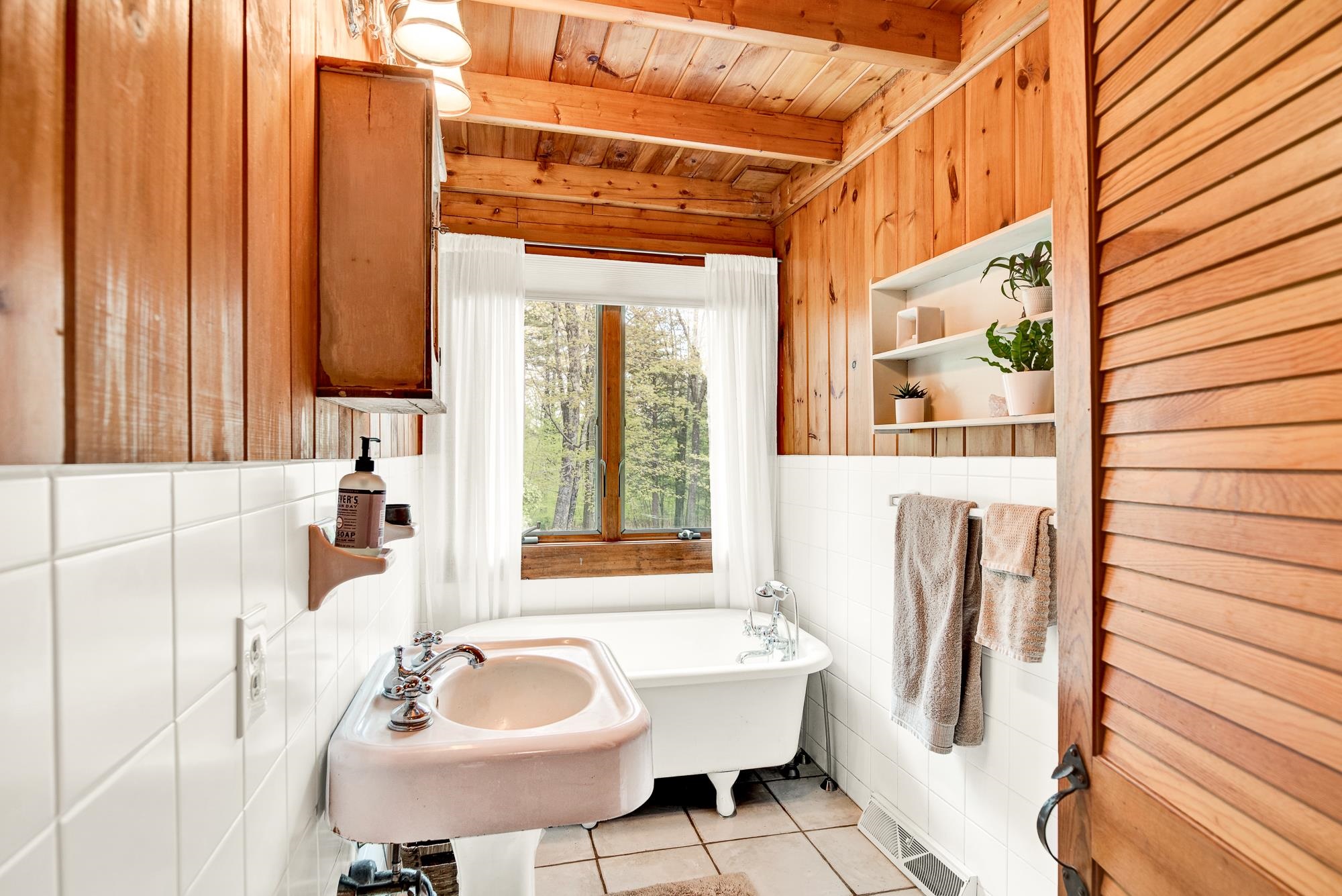 759 First Crown Point Road Strafford, NH 03884 - Photo 11 of 40