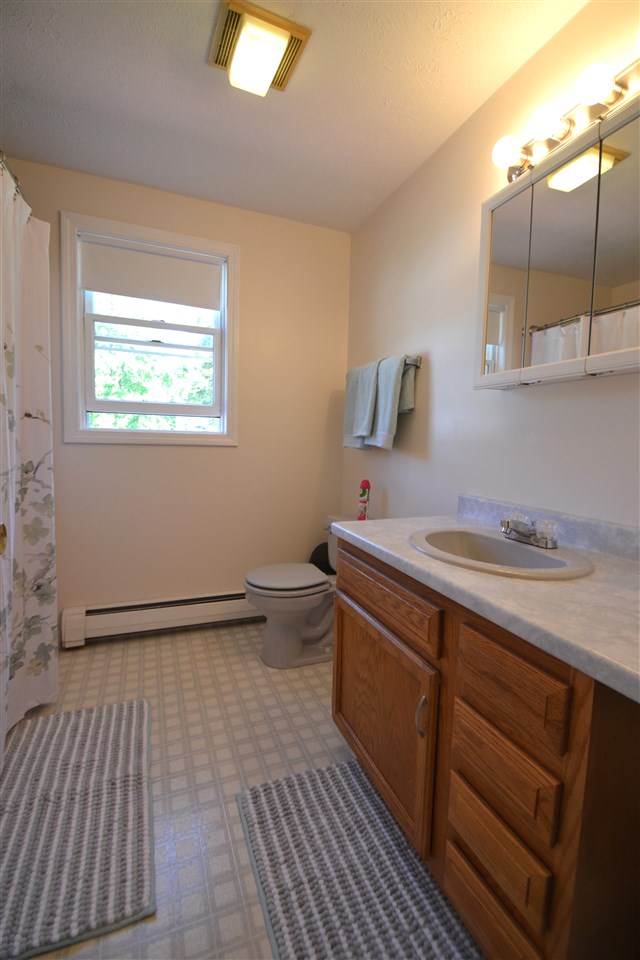 24 R Eayers Pond Road Hudson, NH 03051 - Photo 27 of 40