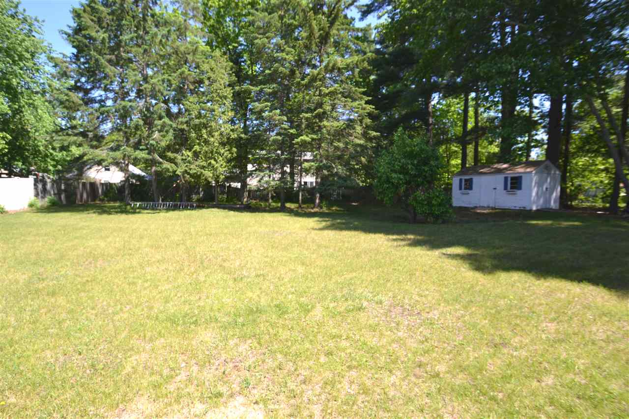 24 R Eayers Pond Road Hudson, NH 03051 - Photo 38 of 40