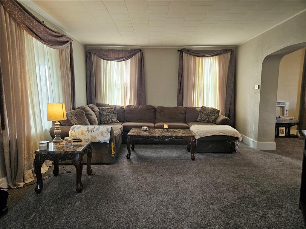 121 North Road Butler, PA 16001 - Photo 4 of 39 a living room with furniture and a window