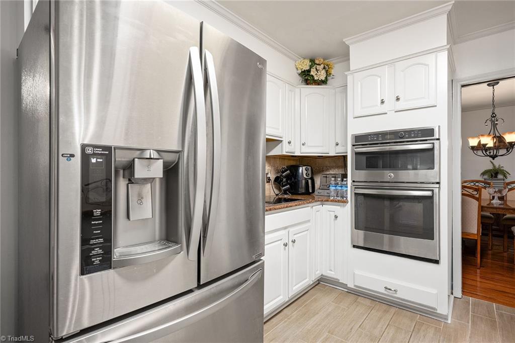 4418 Oakcliffe Road Greensboro, NC 27406 - Photo 13 of 48