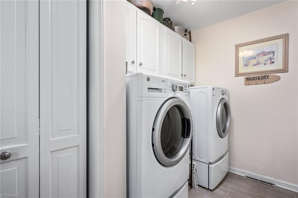 4418 Oakcliffe Road Greensboro, NC 27406 - Photo 15 of 48