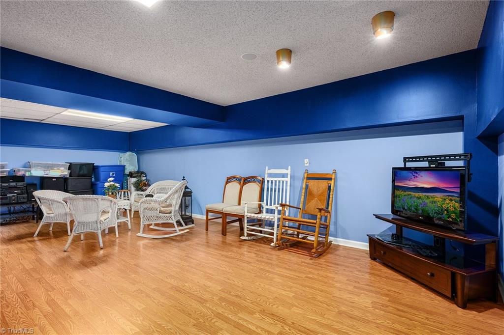 4418 Oakcliffe Road Greensboro, NC 27406 - Photo 16 of 48