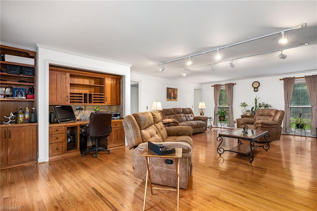 4418 Oakcliffe Road Greensboro, NC 27406 - Photo 24 of 48