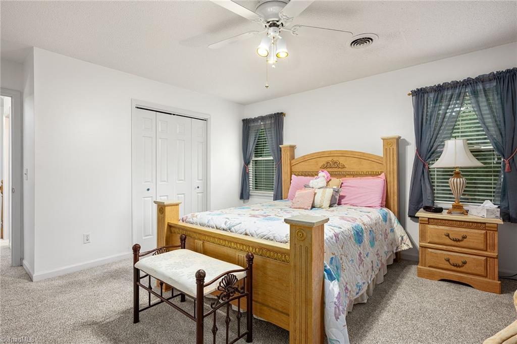 4418 Oakcliffe Road Greensboro, NC 27406 - Photo 32 of 48