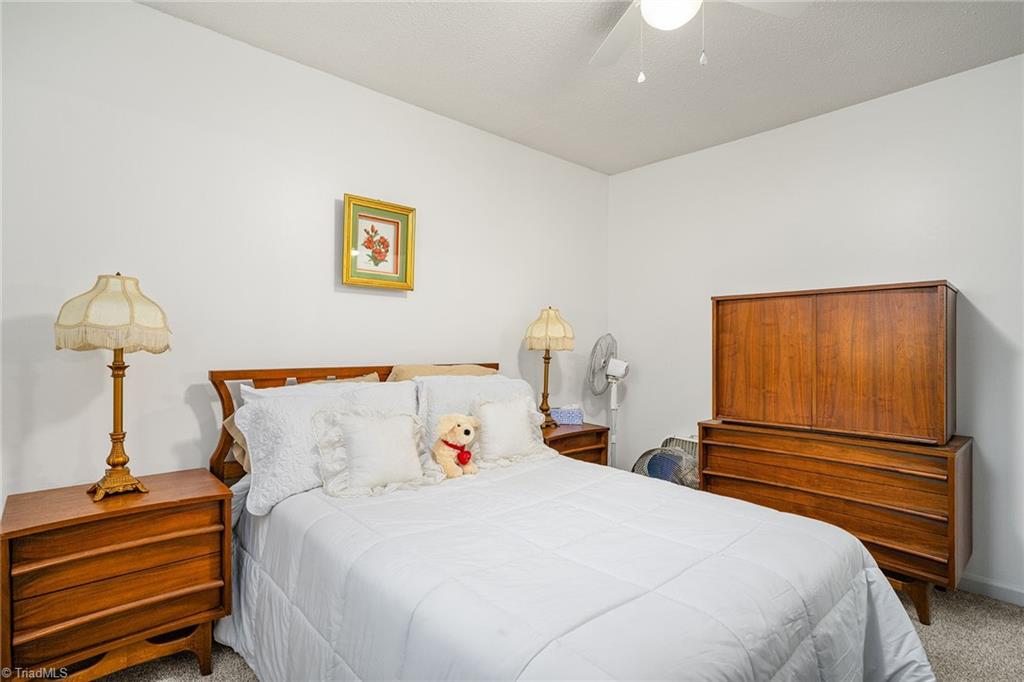 4418 Oakcliffe Road Greensboro, NC 27406 - Photo 36 of 48