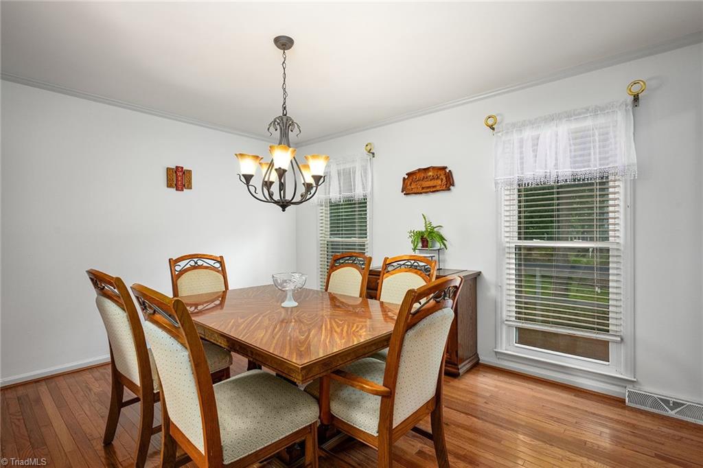 4418 Oakcliffe Road Greensboro, NC 27406 - Photo 7 of 48