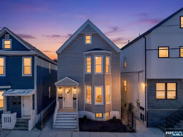 $899,999 | 319 William Street, Harrison, NJ 07029