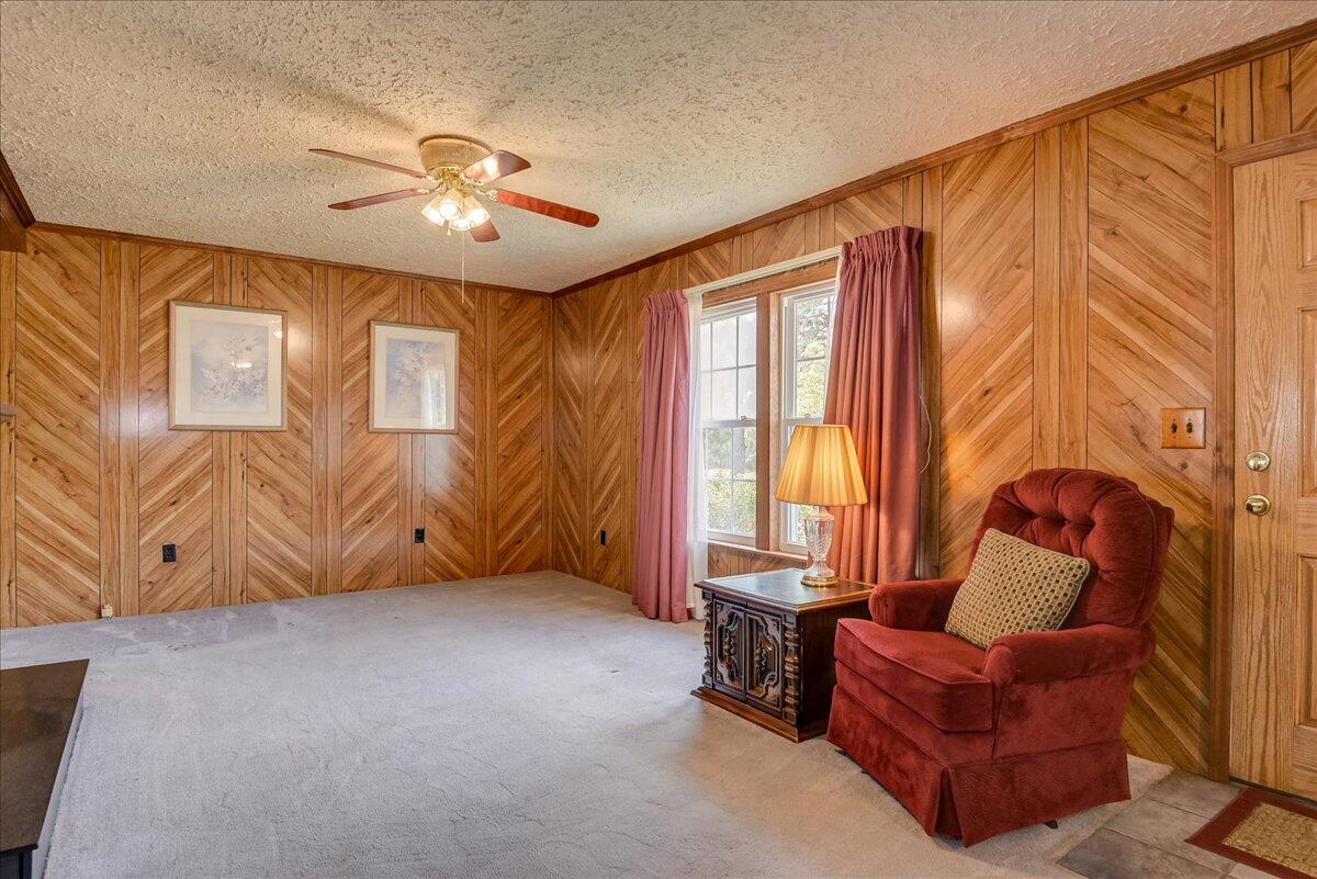 367 Pearl Bonnett Road Windsor, SC 29856 - Photo 11 of 37