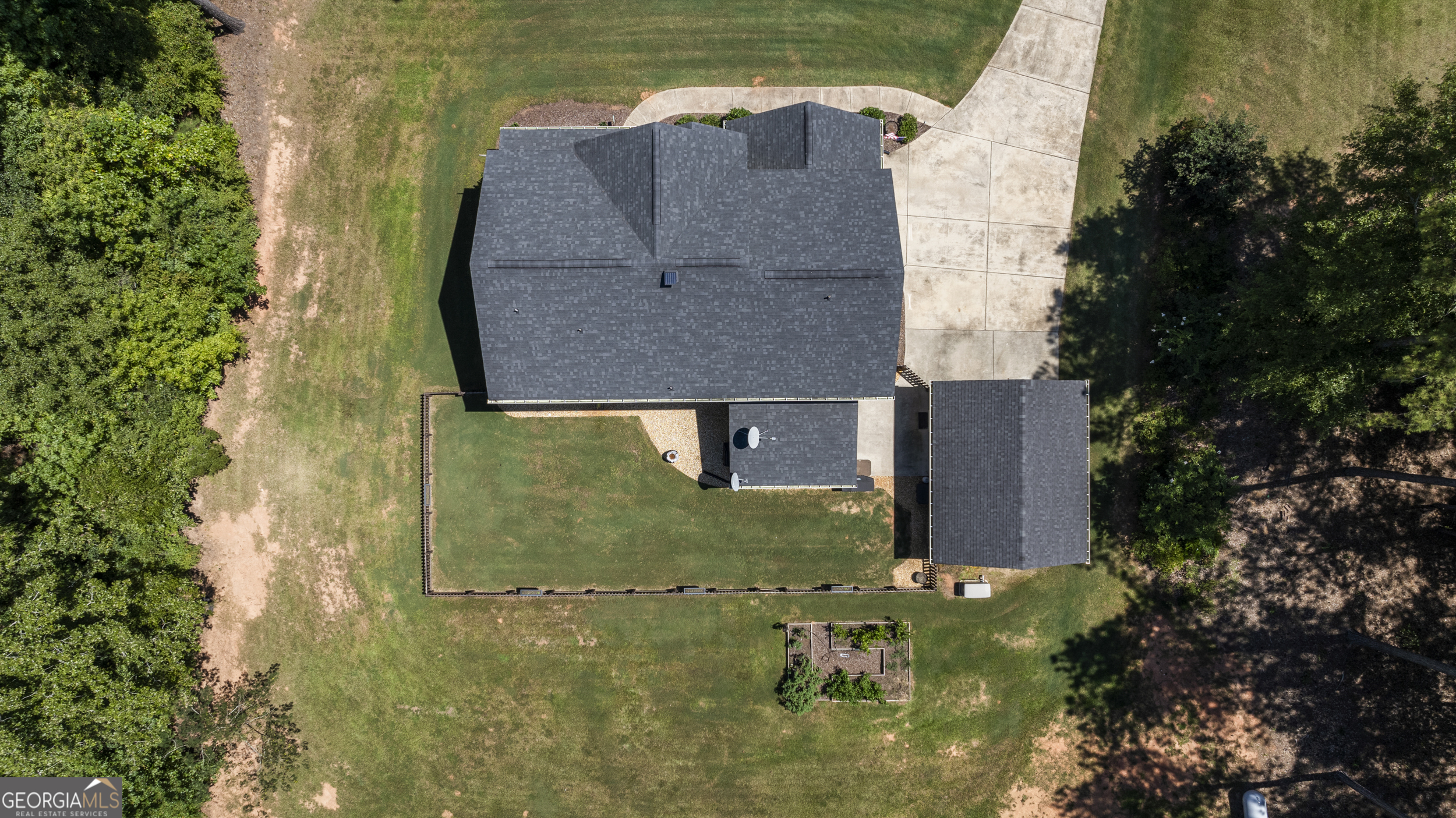 209 Marsh Road West Point, GA 31833 - Photo 46 of 50 an aerial view of a house with a yard