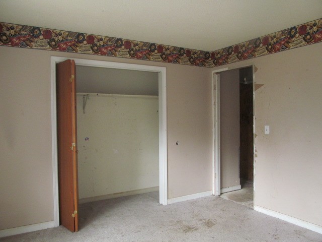 6501 Barfield Road Macon, GA 31216 - Photo 9 of 13 a view of a hallway