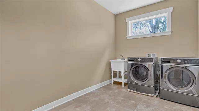 $6,900 | 3702 West Tacon Street, Tampa, FL 33629