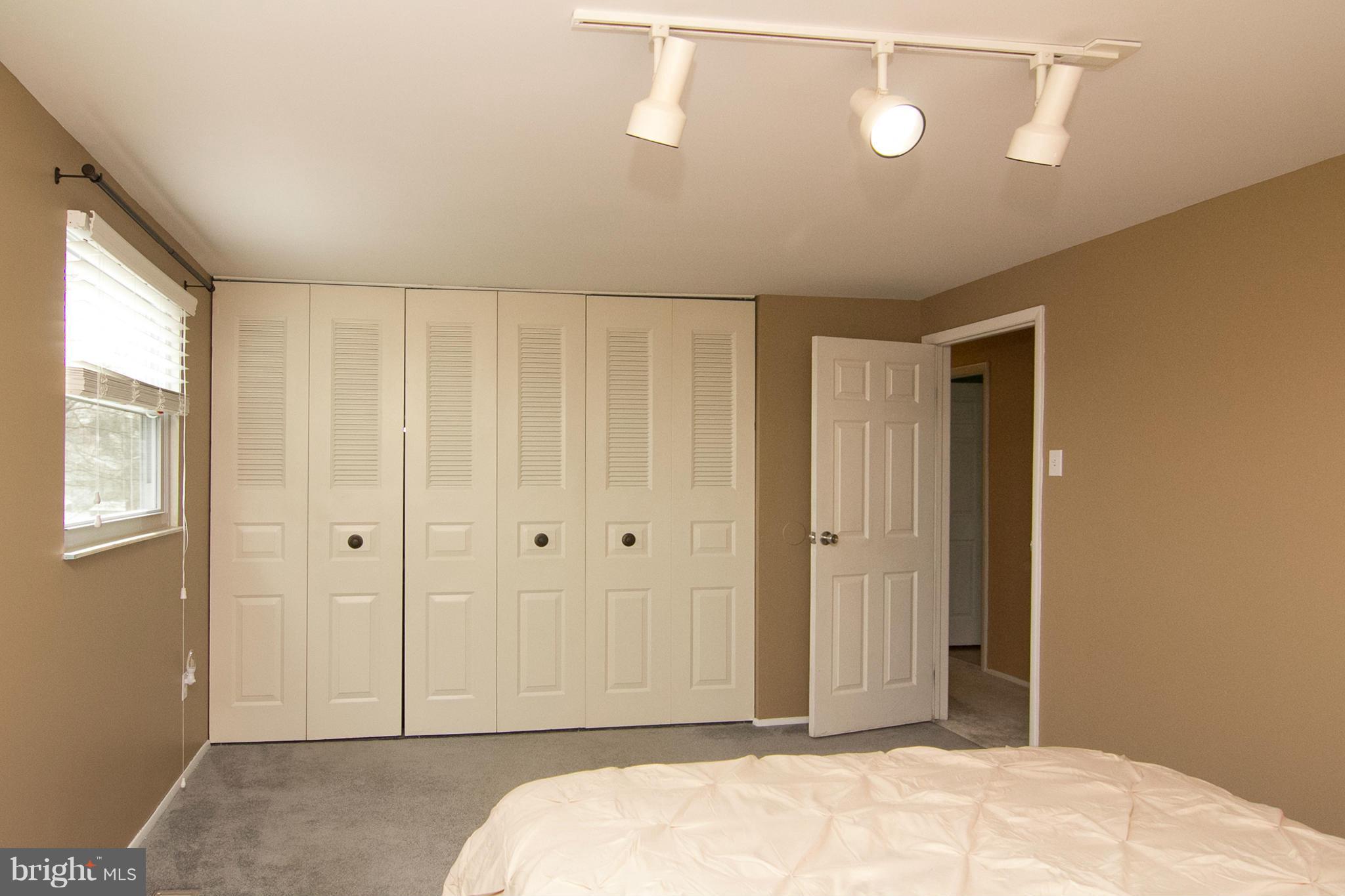343 Timber Grove Road Owings Mills, MD 21117 - Photo 18 of 29 a view of livingroom with bathroom