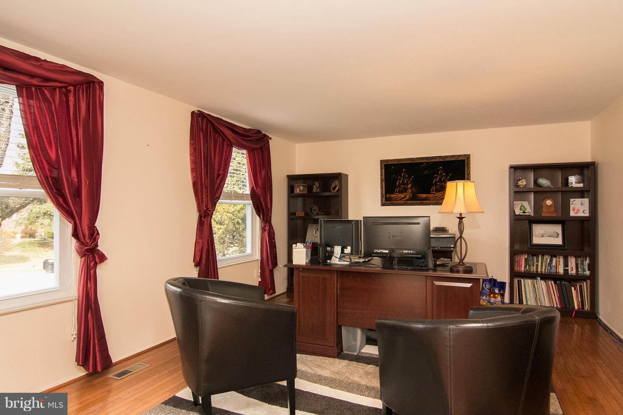 343 Timber Grove Road Owings Mills, MD 21117 - Photo 9 of 29 a dining room with furniture and window