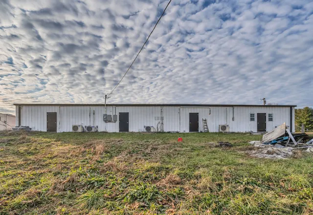 $370,000 | 1431 Winchester Highway, Hillsboro, TN 37342