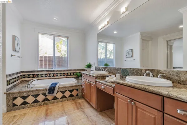 $1,199,888 | 5065 Carbondale Way, Antioch, CA 94531