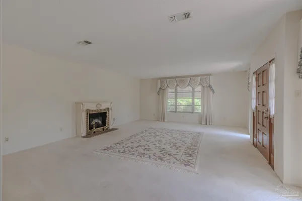 $289,000 | 302 Wegner Avenue, Cantonment, FL 32533