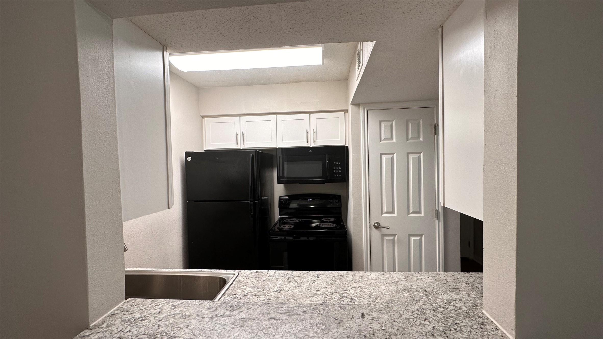 7315 Brompton Street, Unit 127B Houston, TX 77025 - Photo 9 of 13