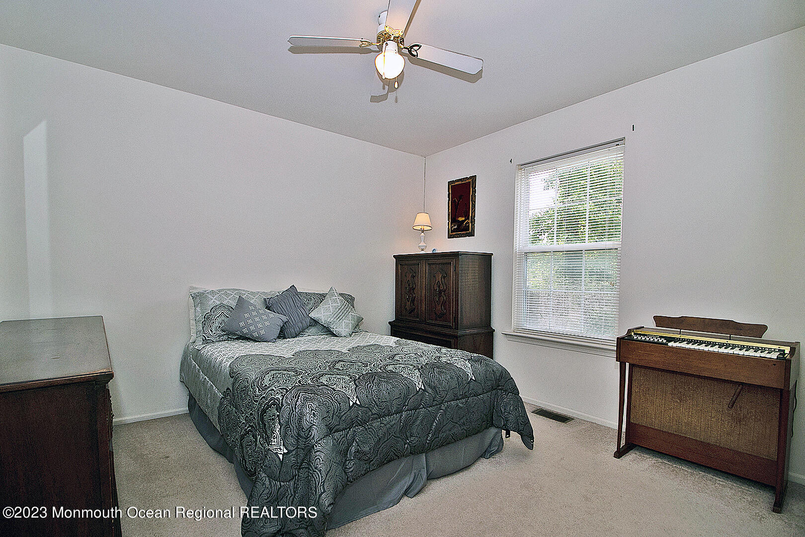 132 Equinox Road Manahawkin, NJ 08050 - Photo 15 of 33 IMG_0019 copy