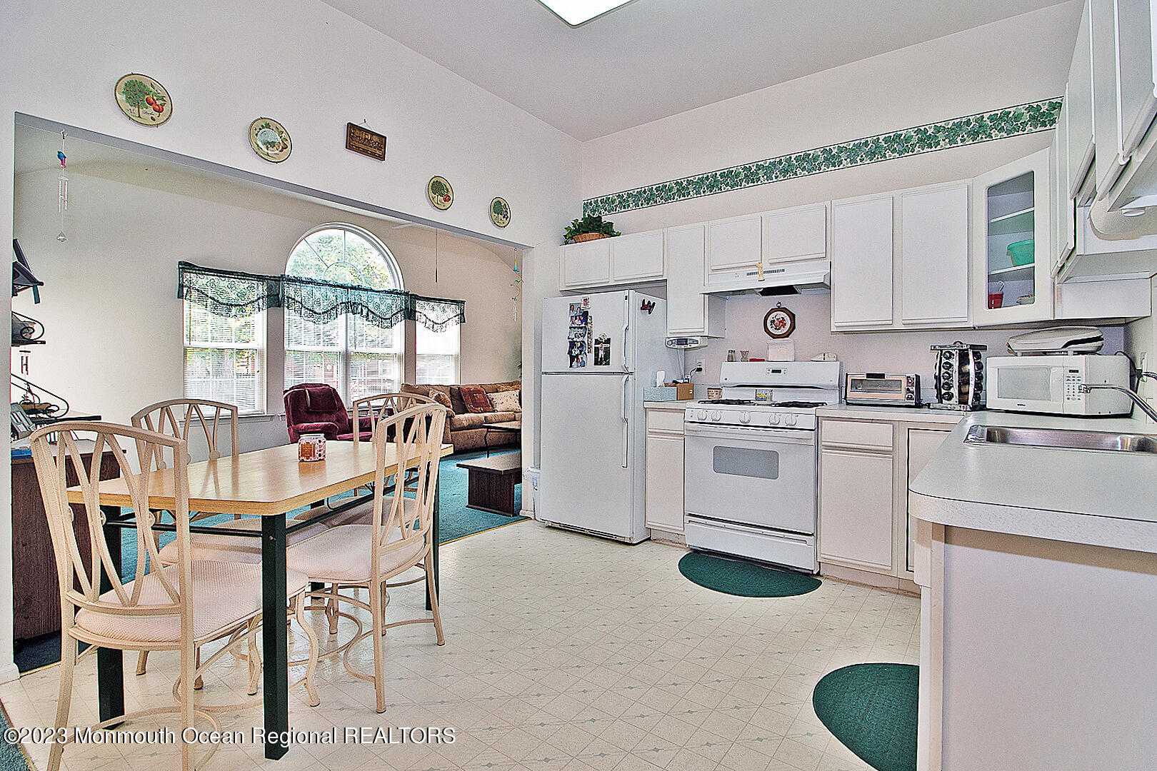 132 Equinox Road Manahawkin, NJ 08050 - Photo 7 of 33 IMG_0005 copy