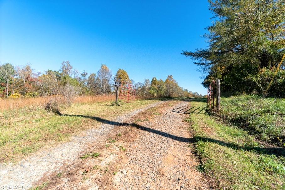 1380 Tom Mix Road Westfield, NC 27053 - Photo 2 of 46 Gallery Image 2