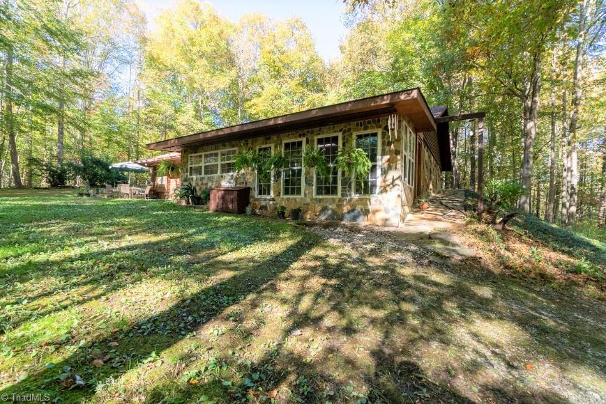 1380 Tom Mix Road Westfield, NC 27053 - Photo 4 of 46 Gallery Image 4