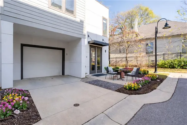 $3,800 | 415 Gartrell Street Southeast, Unit 1, Atlanta, GA 30312